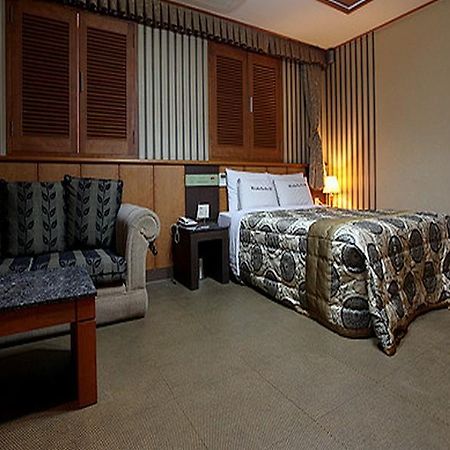 Rampart Hotel Suwon Luaran gambar